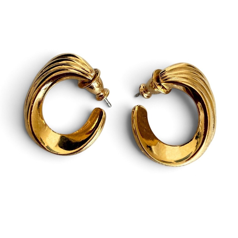 Vintage Monet Gold Tone Fluted Ribbed Tapered Open Hoop Earrings